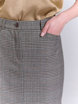 Юбка прямого кроя из костюмной ткани