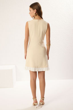 TRENDYOLMILLA Siyah Etek Ucu F?rf?rl? S?f?r Kol Bisiklet Yaka Skater/Belden Ac?lan idi Orme Elbise TWOSS25EL00235  фото 5