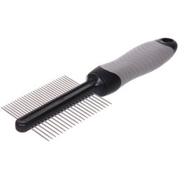 Цена за 2 шт. Расческа - гребень двухсторонняя для животных "ПРЕМИУМ - МОЙ БРО", прорезиненная ручка, цвет серый/черный, 5.2*21.5см