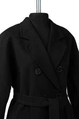 В составе 80% шерсти Пальто женское демисезонное