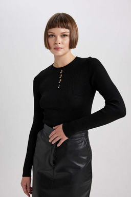 Приталенный свитер в рубчик с круглым вырезом - Defacto фото 3