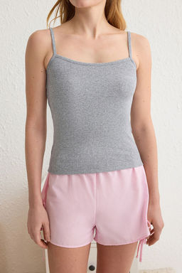 Trendyolmilla Gri-Pembe Pamuklu Baglamal? Ip Ask?l? Fitilli Sortlu Orme Pijama Tak?m? THMSS25PT00069  фото 3