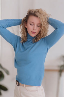 12203 Свитер с ажурной кокеткой голубой - Martichelli фото 8