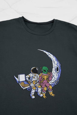 Antrasit Regular Pamuklu K?sa Kol Ust Astranot Bask?l? Alt Cizgili Pijama Tak?m? TMNSS26PT00013