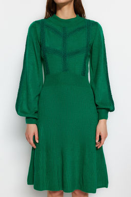 Yesil Mini Triko Dantelli Elbise TWOAW22EL0011