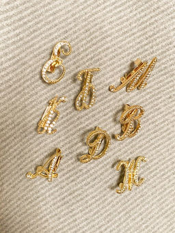 Брошь "Твое любимое имя"