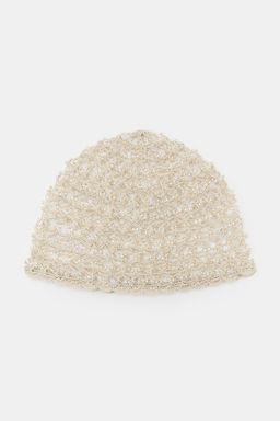 GORRO CASQUETE CROCHET ABALORIOS / Crudo