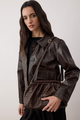 Kahverengi Orgu Desenli Cift Kullan?ml? M?knat?s Kapamal? El ve Omuz Kad?n Canta