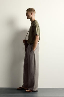 PANTAL?N RELAXED FIT ESTRUCTURA PLIEGUES / Verde gris - Zara фото 4