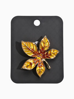 Брошь "Лист Клёна" прозрачная эмаль, цвет жёлто-коричневый в золоте