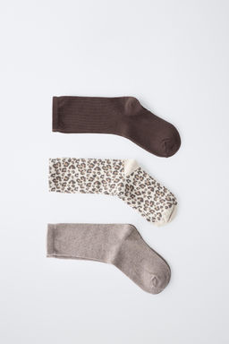 PACK TRES CALCETINES LARGOS ANIMAL PRINT / Beige claro - Zara фото 5