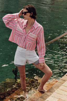 CAMISA CORTA RAYAS ENCAJE / Rosas