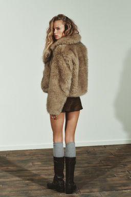 SHORT FAUX FUR COAT - Zara фото 4