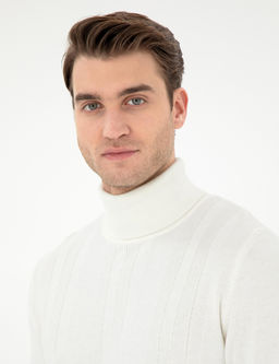 Ekru Slim Fit Bal_k__ Yaka Triko Kazak