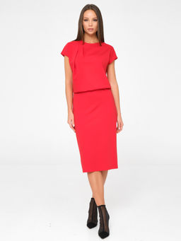 Платье со спущенным плечом