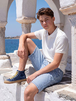 Джинсовые шорты для мальчика в полоску на резинке
