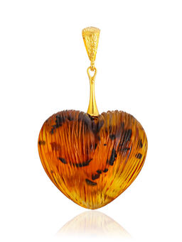 Крупный кулон-сердце из янтаря с необычной текстурой под дерево