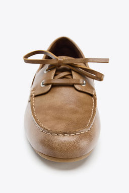 LACE-UP FLAT SHOES