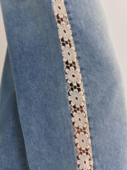 Широкие джинсы с вставками из кружева ZR2605092356-101 / Zarina