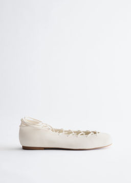 Bailarinas de piel con cordones