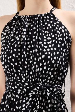 Siyah Kusakl? Shift Boyundan Baglamal? Halter Yaka Shally Maxi Dokuma Elbise TWOSS24EL00872