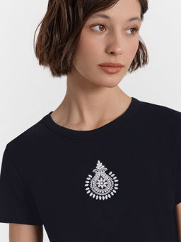 Футболка женская черная с принтом