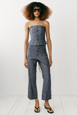 TOP CORTO ALAMARES CON LINO / Gris