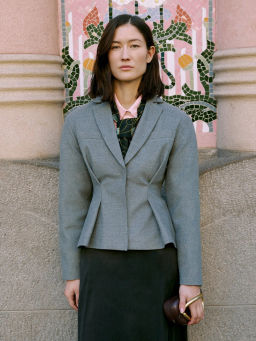 ЕМКА / Однобортный жакет с объемными плечами