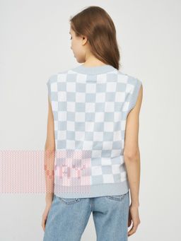 Жилет женский 5221-1740. 1267/798 туманная роса/белый