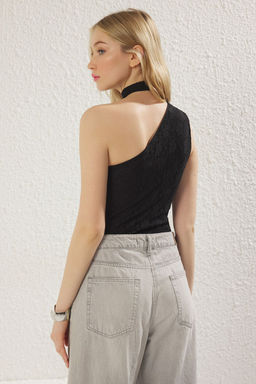 TRENDYOLMILLA Siyah Dantel Aksesuar Detayl? Regular/Normal Kal?p Tek Kol Orme Body TWOSS25BD00002  фото 5