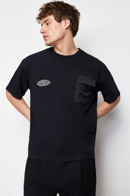 Buyuk Beden Siyah Oversize Cep Detayl? Bask?l? %100 Pamuklu T-Shirt TMNSS24BF00026 - Trendyolmilla фото 5