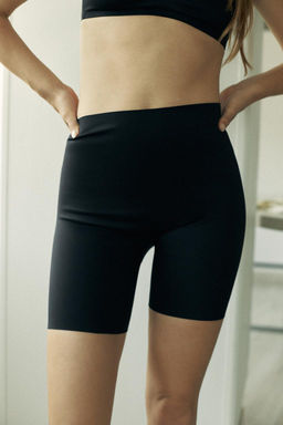 BODY SHAPE CYCLING SHORTS - Zara фото 14