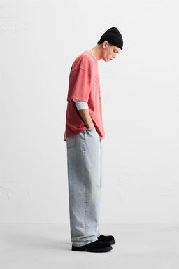 T-SHIRT WITH CONTRAST PATCH - Zara фото 4