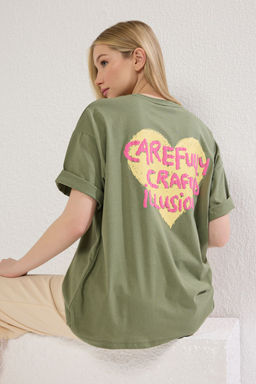 TRENDYOLMILLA Siyah %100 Pamuk On ve Arka Kabartma Bask?l? Oversize/Genis Kal?p Orme T-Shirt TWOSS23TS00355  фото 6