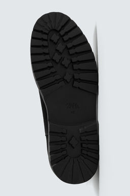 LEATHER CHELSEA BOOTS