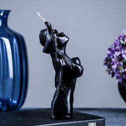 Фигурная свеча "Элизабет" черная 15см