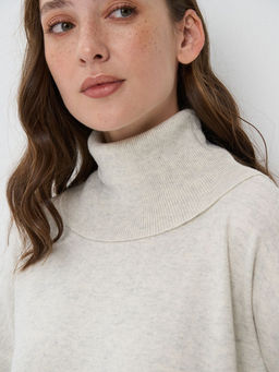 Платье женское 5252-2543. бело-серый