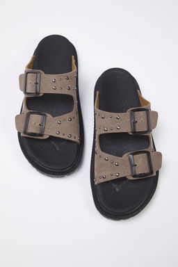 Trendyol Shoes Siyah Rivetli Cift Tokal? Duz Kad?n Terlik TAKSS25TE00004