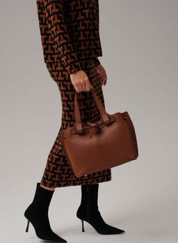 Кожаная сумка Deboro 31002 коричневый фундук