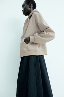 Chaqueta sudadera con capucha y cremallera