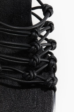 Sandalias de tacon con nudos decorativos - H&m фото 8