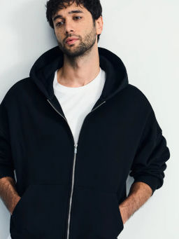 Худи relax fit на молнии / Zarina