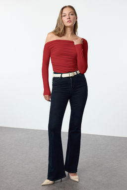 K?rm?z? Buzgu/Drape Detayl? Fitted/Vucuda Oturan Uzun Kollu Esnek Orme Bluz TWOAW25BZ00248