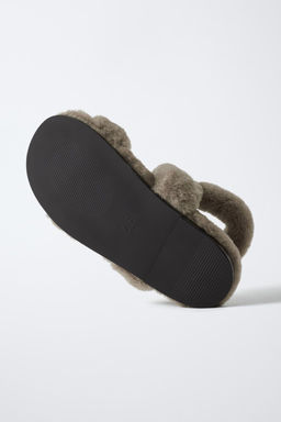LIMITED EDITION SHEEPSKIN LEATHER SANDALS - Zara фото 7