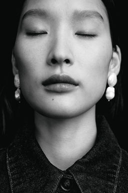 Pendientes chapados en oro con colgante de perla