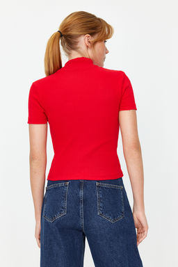 Trendyolmilla K?rm?z? Fitted/Vucuda Oturan Dik Yaka Crop Fitilli Esnek Orme Bluz TWOSS21BZ0780