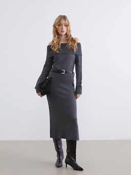 Kay?k Yaka Kemerli Triko Elbise