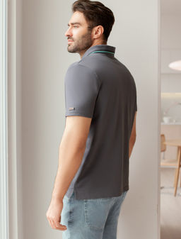 Футболка-поло из фактурного трикотажа - Vilatte фото 4