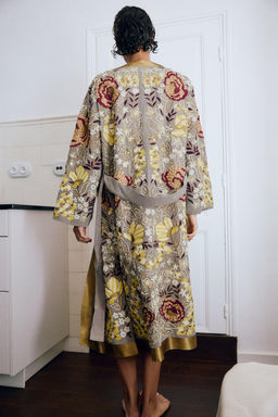 KIMONO BORDADOS FLORES ABALORIOS LIMITED EDITION / Multicolor