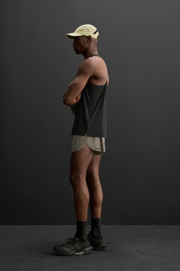 LIGHTWEIGHT TECHNICAL TANK TOP - Zara фото 14